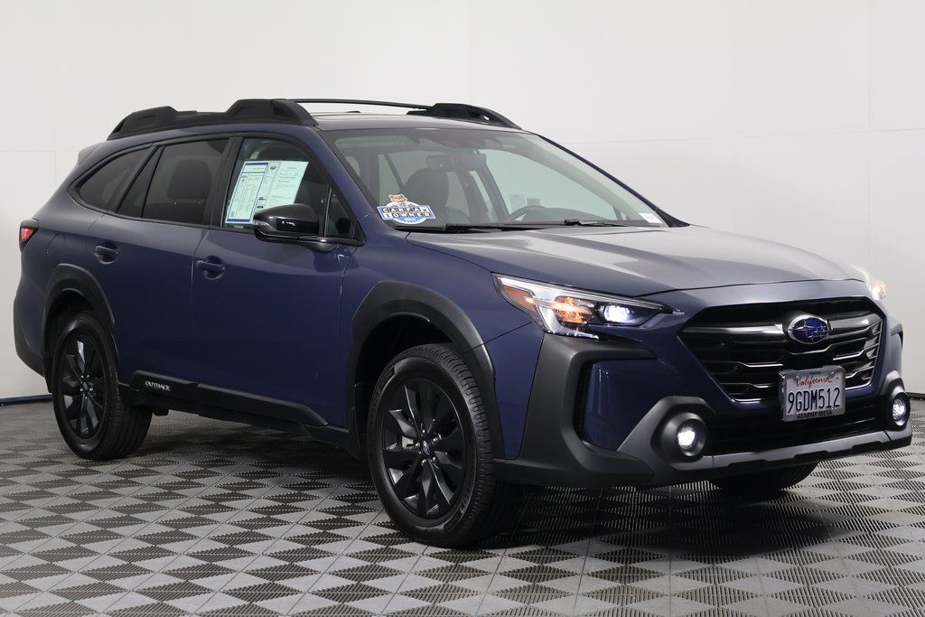 2023 Subaru Outback Onyx Edition photo 3