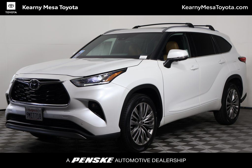 2022 Toyota Highlander Platinum 4x2 V6's photo