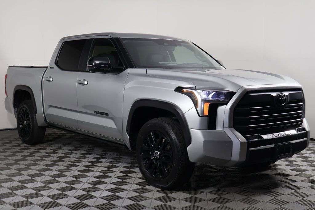 2024 Toyota Tundra Limited photo 3