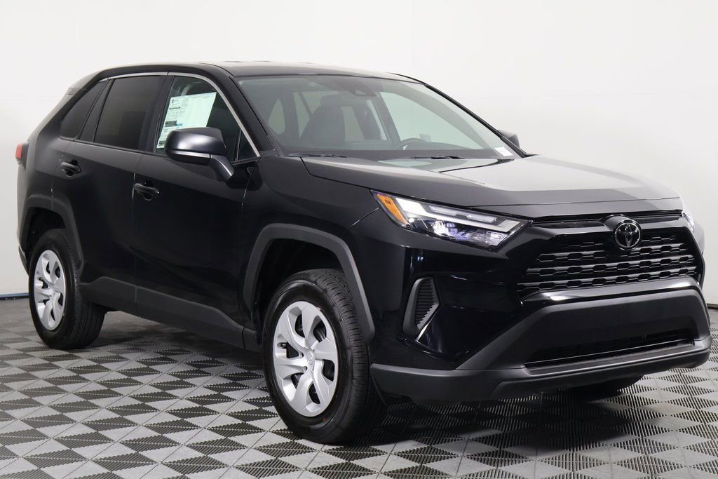 2025 Toyota RAV4 LE photo 3