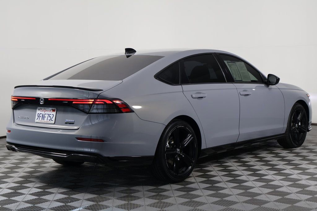 2023 Honda Accord Hybrid Sport-L photo 4