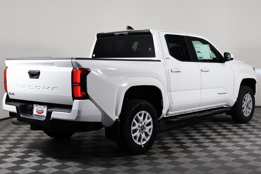 2026 Toyota Tacoma SR5 photo 2
