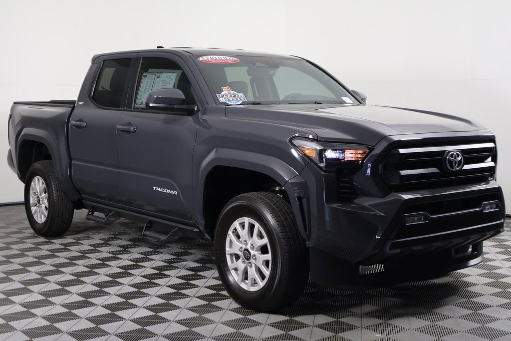 2025 Toyota Tacoma SR5 4x4 photo 3