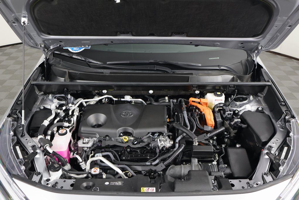 2025 Toyota RAV4 XSE - Photo 15