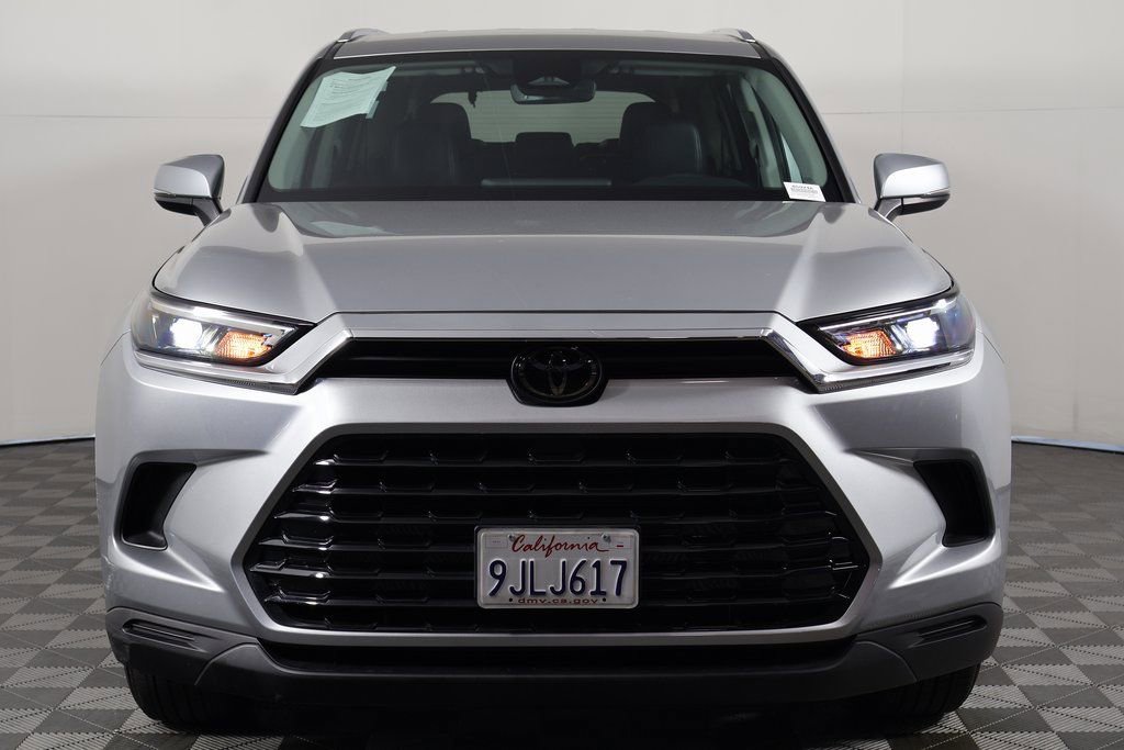 2024 Toyota Grand Highlander XLE photo 2