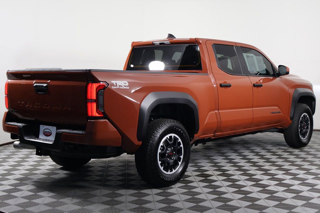 2025 Toyota Tacoma TRD Off-Road photo 4