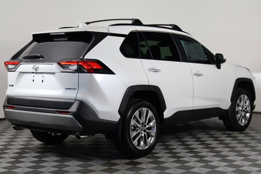 2025 Toyota RAV4 Limited photo 4