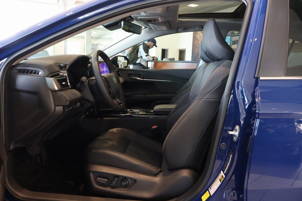 2026 Toyota Camry XLE - Photo 8