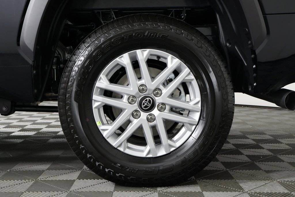 2026 Toyota Tundra SR5 - Photo 10