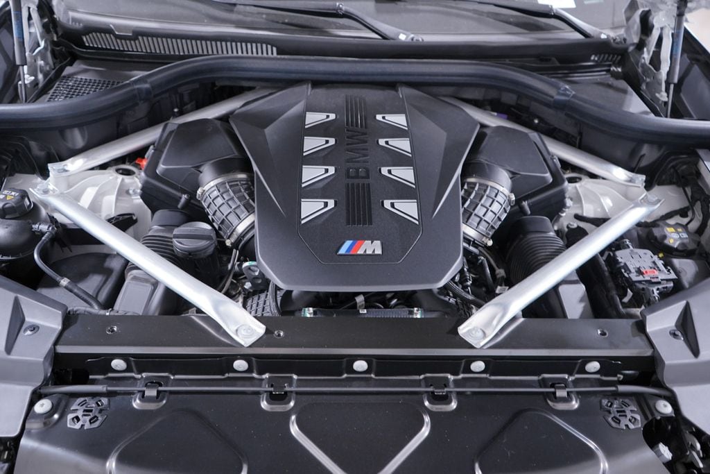 2025 BMW X5 M60i - Photo 27