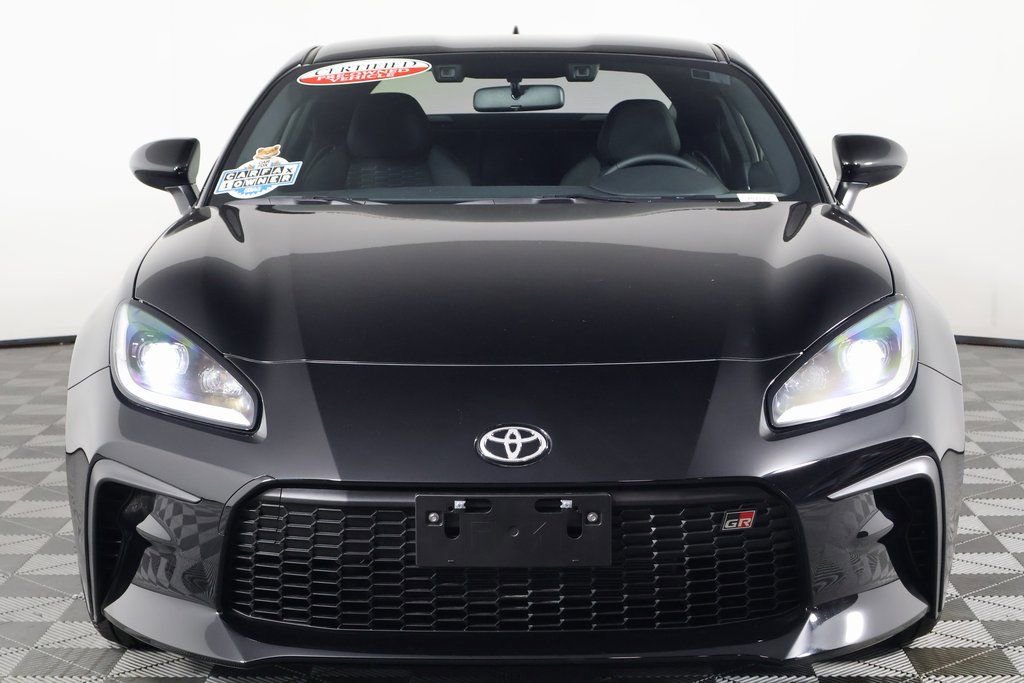 2025 Toyota GR86 photo 2