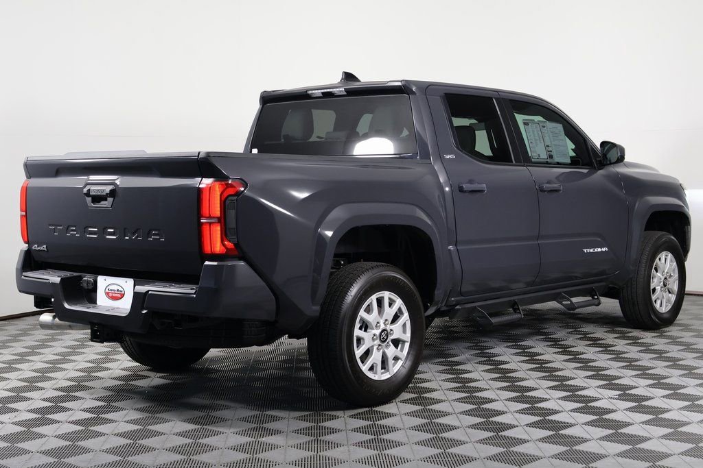2025 Toyota Tacoma SR5 4x4 photo 4