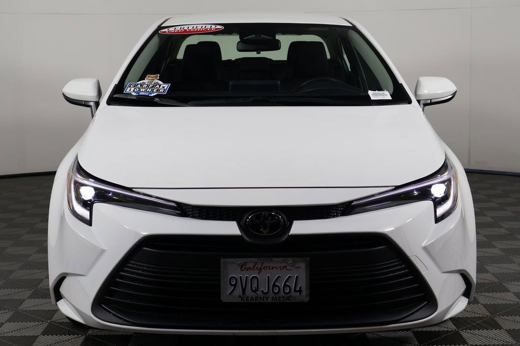 2026 Toyota Corolla Hybrid LE photo 2