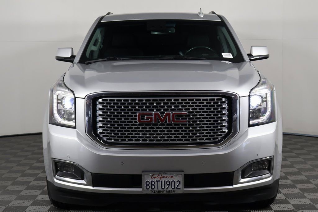 2017 Gmc Yukon SLT photo 2