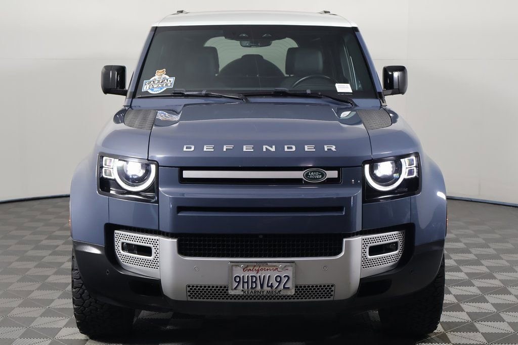 2023 Land Rover Defender 110 SE photo 2