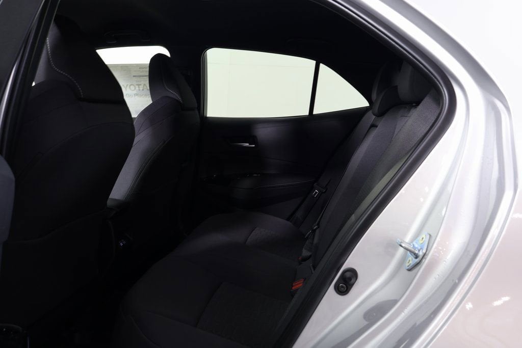 2026 Toyota Corolla Hatchback SE photo 6