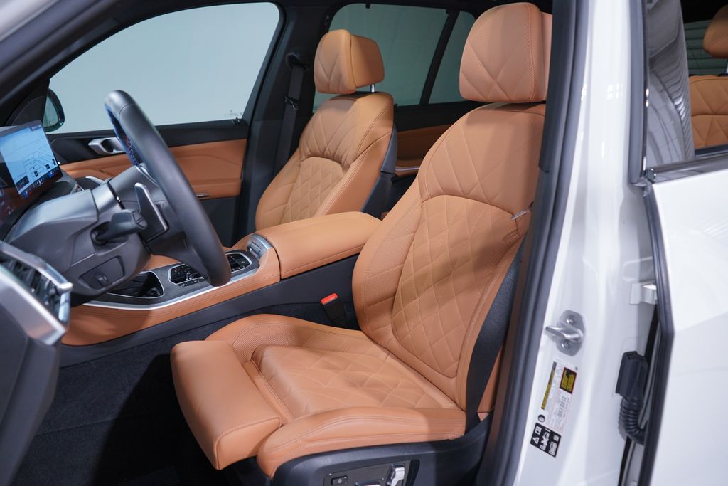 2025 BMW X5 M60i - Photo 7