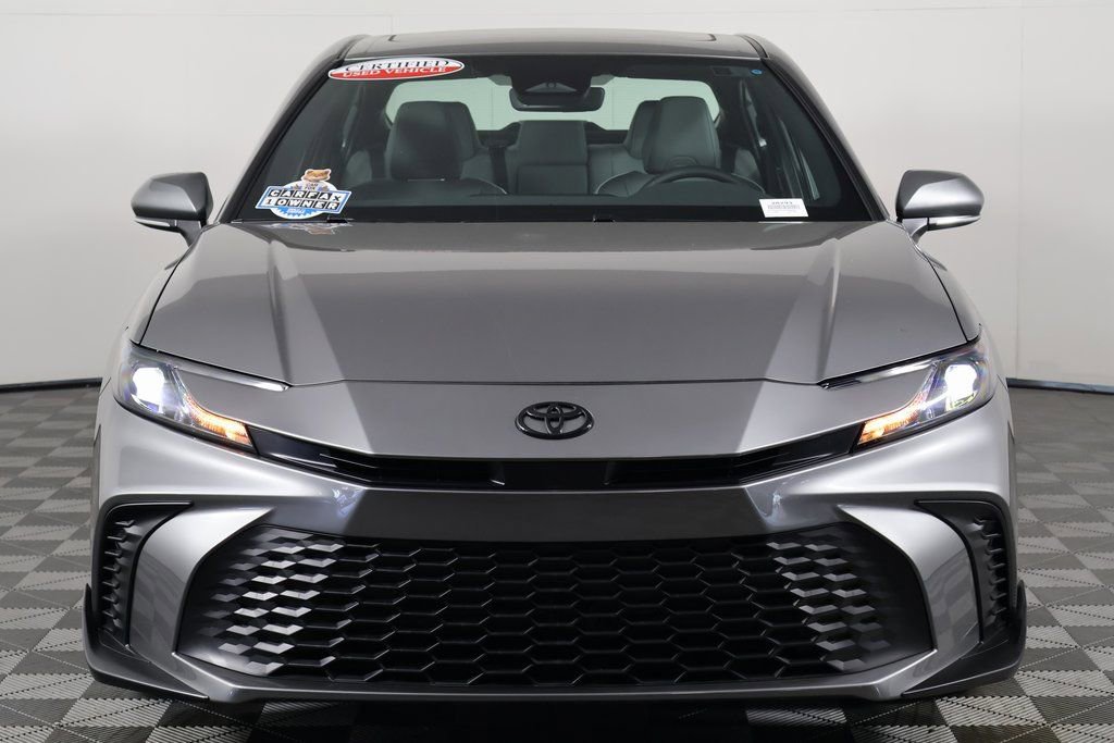 2025 Toyota Camry SE photo 2