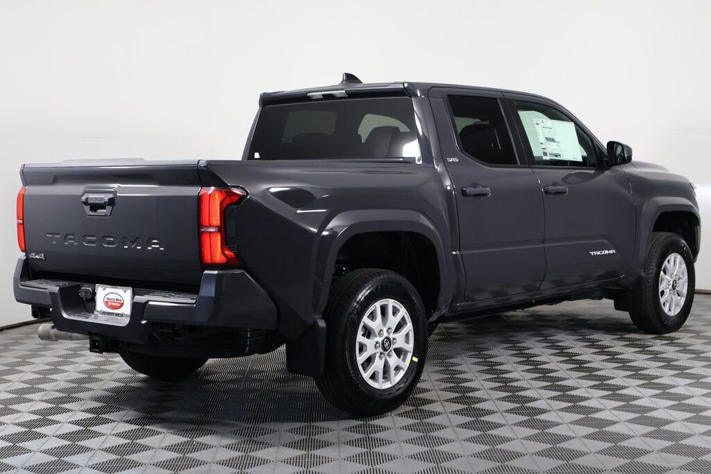 New 2025 Toyota Tacoma SR5 4X4 DOUBLE CAB