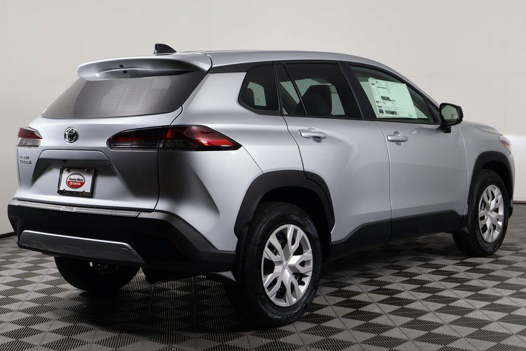 2026 Toyota Corolla Cross L photo 2
