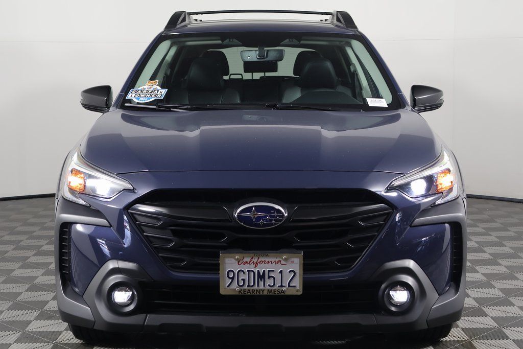2023 Subaru Outback Onyx Edition photo 2