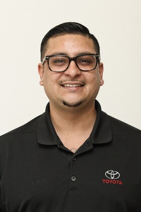 Staff member Jonathan Lopez from ID_eafbdc0c1d4b