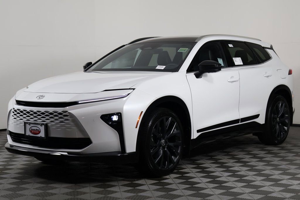 New 2025 Toyota Crown Signia Limited LIMITED