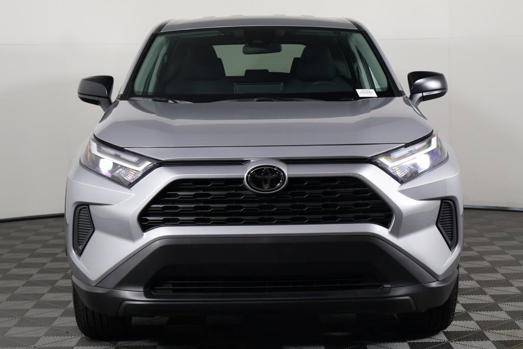2025 Toyota RAV4 LE photo 2