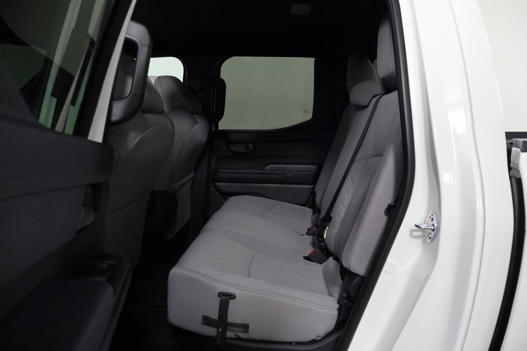 2026 Toyota Tacoma SR5 - Photo 6