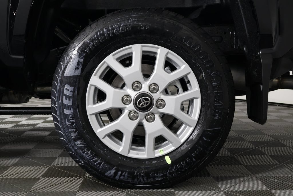 2026 Toyota Tacoma SR5 - Photo 10