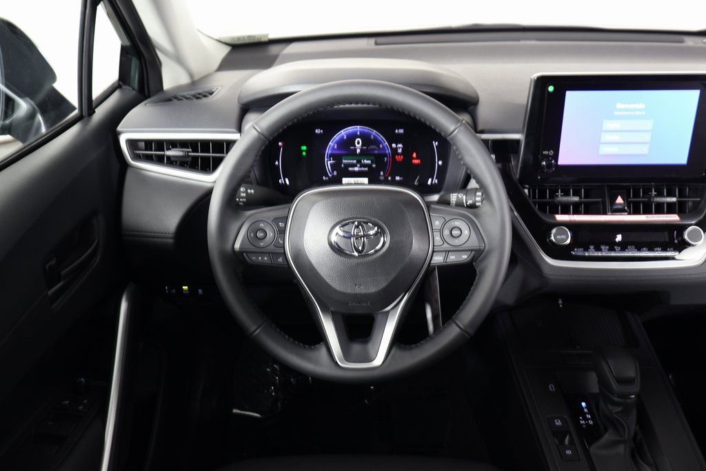 2026 Toyota Corolla Cross LE photo 3