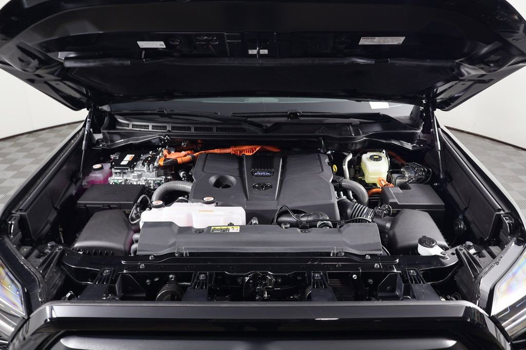 2026 Toyota Tundra Limited - Photo 9