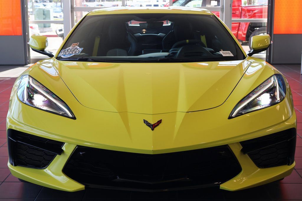2021 Chevrolet Corvette Stingray 3LT photo 2