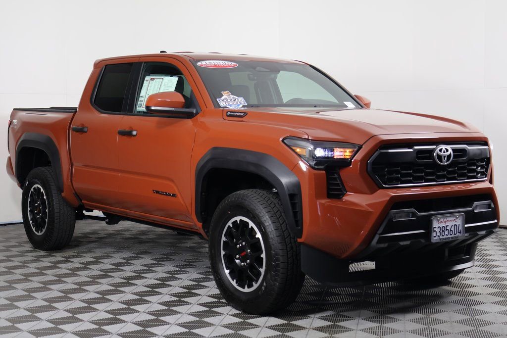 2025 Toyota Tacoma TRD photo 3