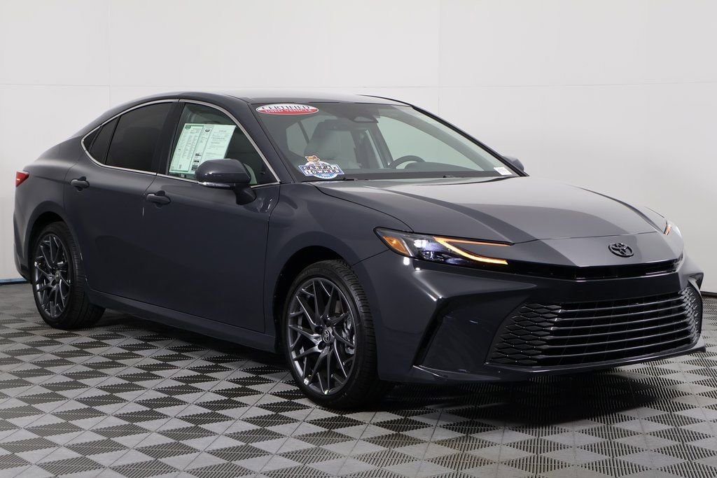 2026 Toyota Camry XLE photo 3