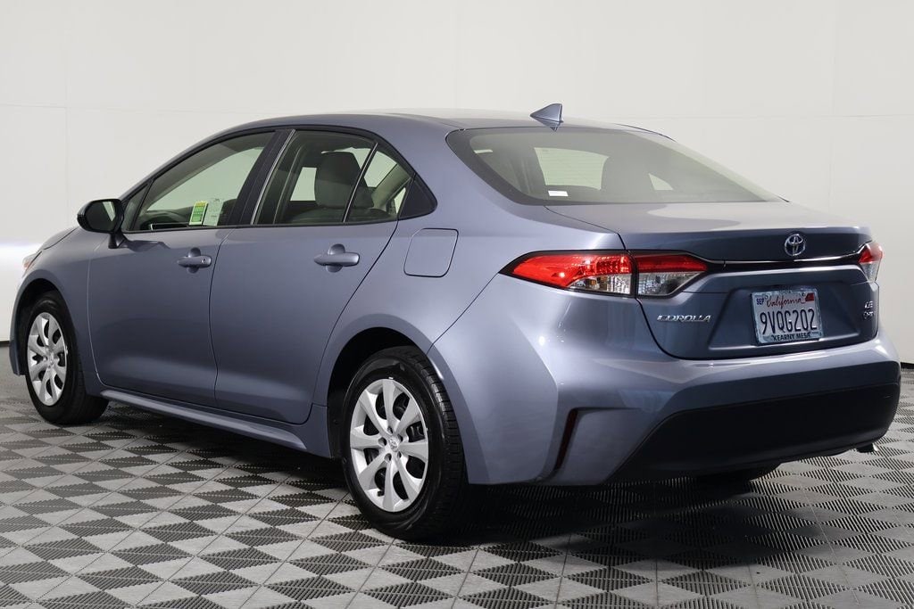 2025 Toyota Corolla Hybrid LE photo 6