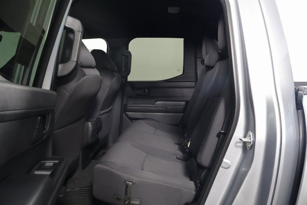2026 Toyota Tacoma SR5 photo 6