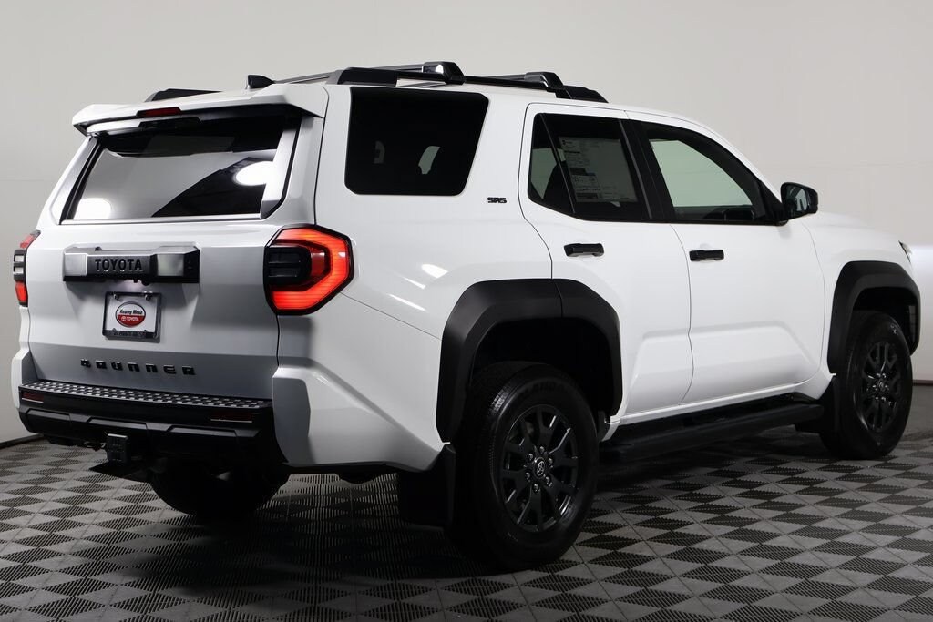New 2026 Toyota 4Runner SR5 SUV