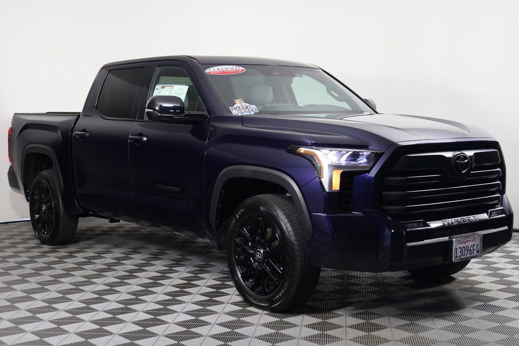 2025 Toyota Tundra Limited photo 3