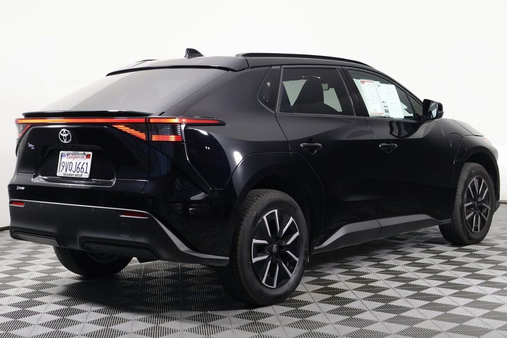 2026 Toyota bZ XLE photo 4