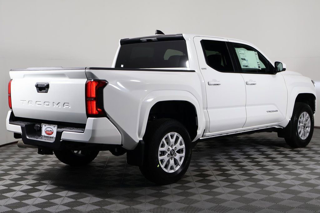 2025 Toyota Tacoma SR5 Double Cab photo 2