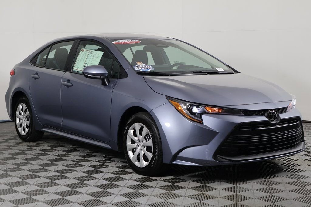 Certified 2025 Toyota Corolla LE Sedan