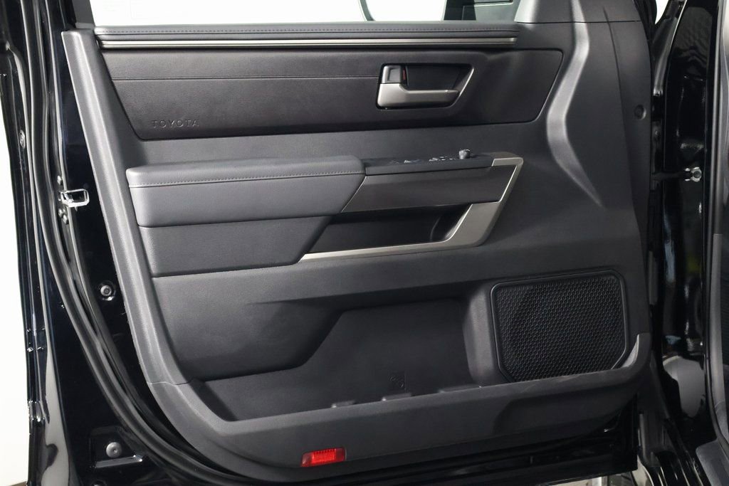2026 Toyota Tundra SR5 - Photo 7