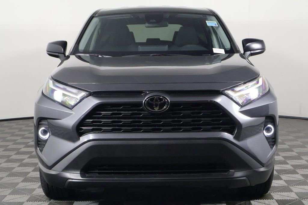 2025 Toyota RAV4 LE photo 2