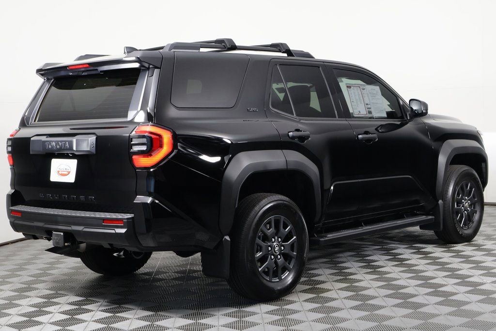 2025 Toyota 4Runner SR5 photo 4