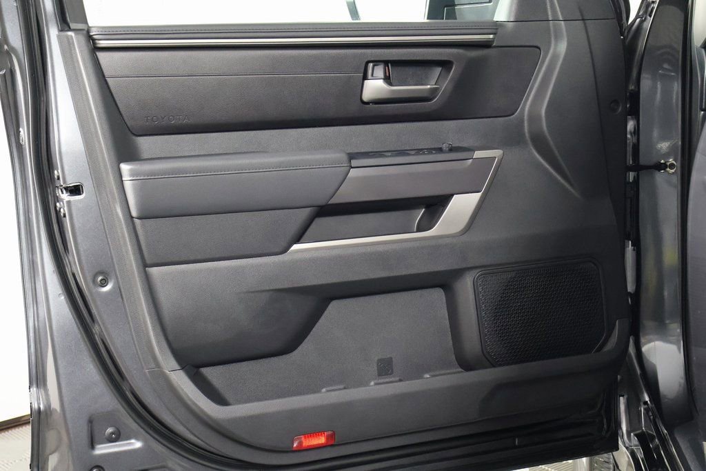 2026 Toyota Tundra SR5 - Photo 7