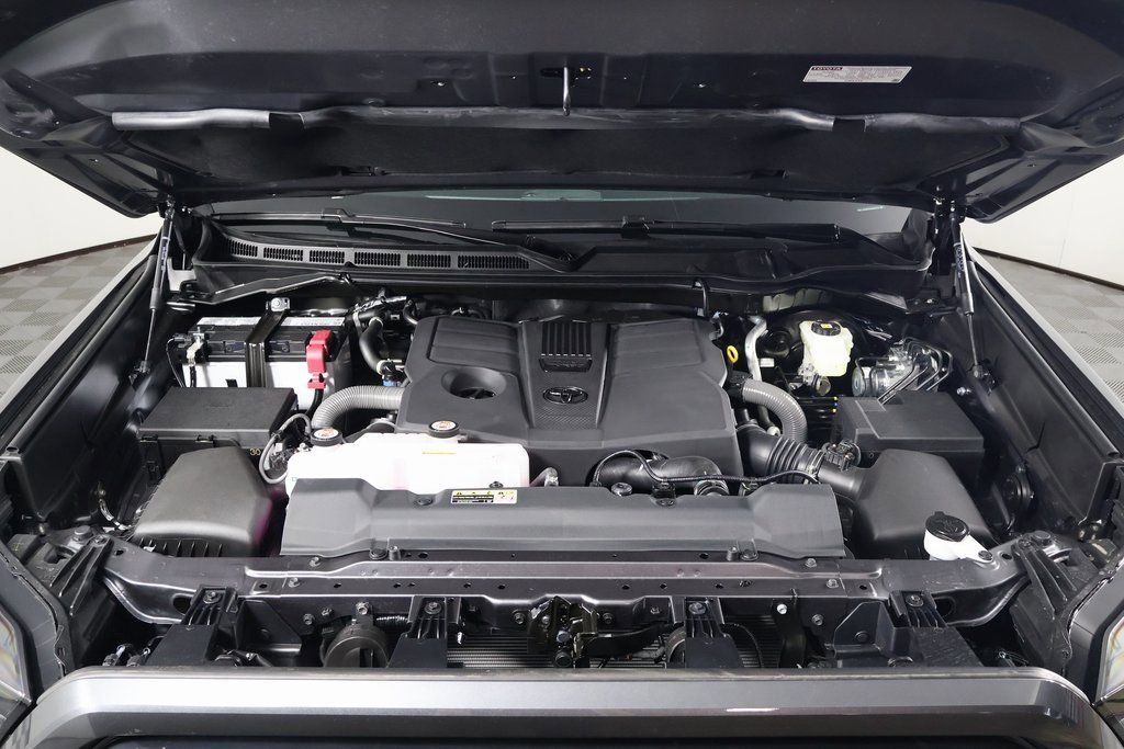 2026 Toyota Tundra SR5 - Photo 9
