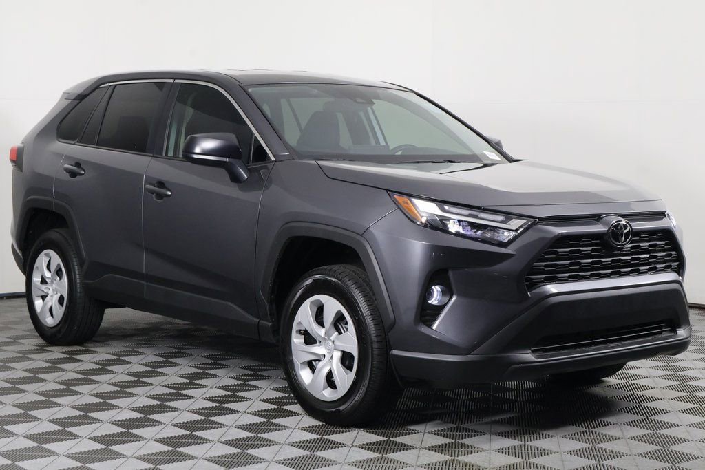 2025 Toyota RAV4 LE photo 3