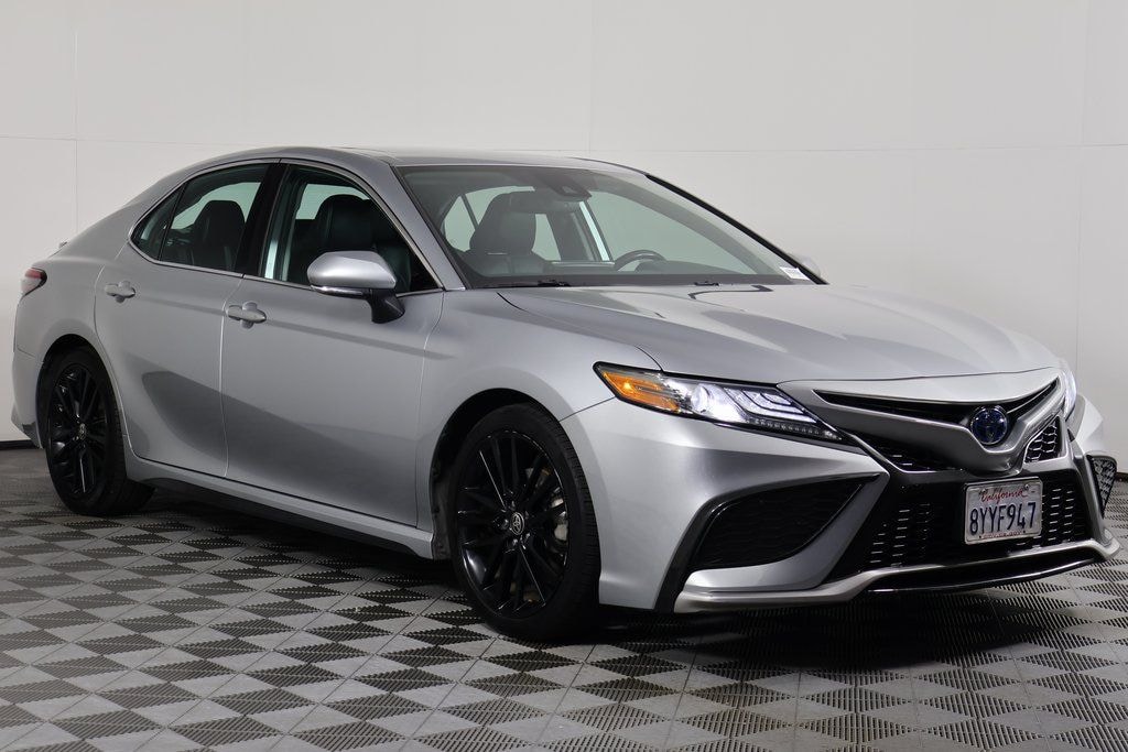 Used 2022 Toyota Camry Hybrid XSE Sedan