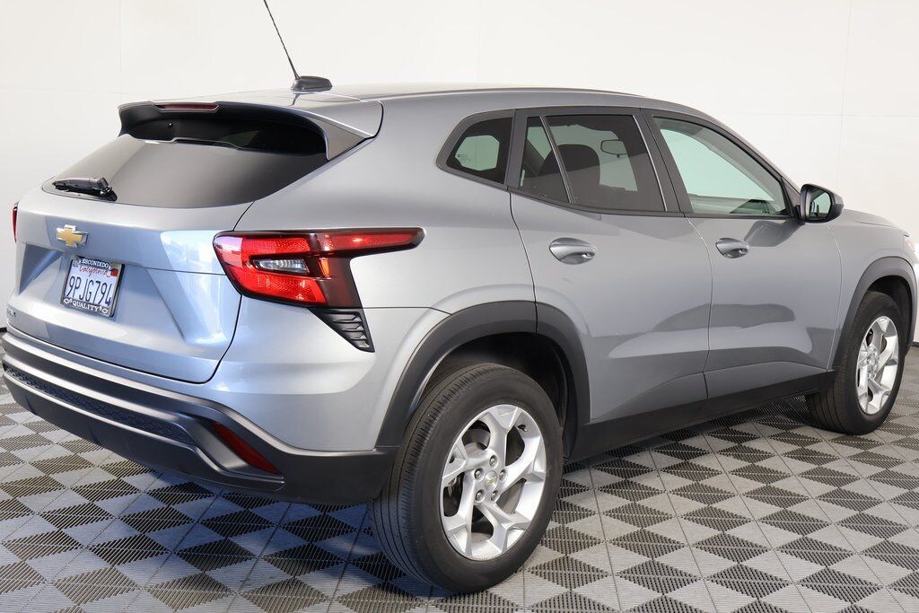 Used 2024 Chevrolet Trax LS SUV
